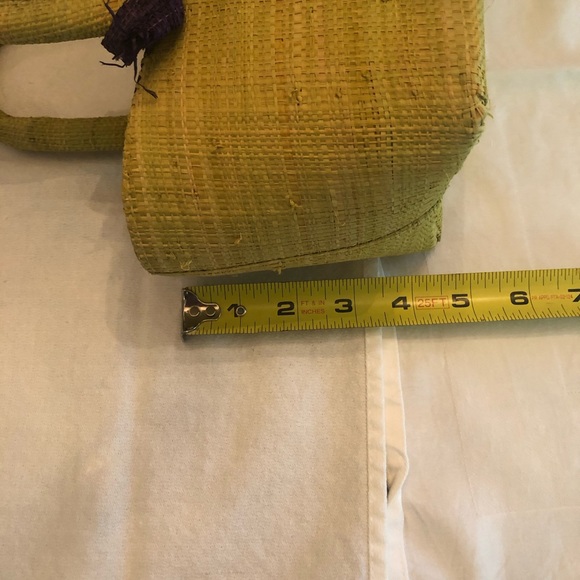 Paris Totes Green and Yellow Woven Tote. - Picture 6 of 6